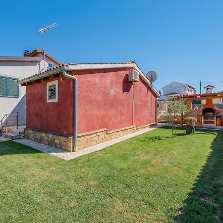 Apartment With Pool Višnjan Dış mekan fotoğraf