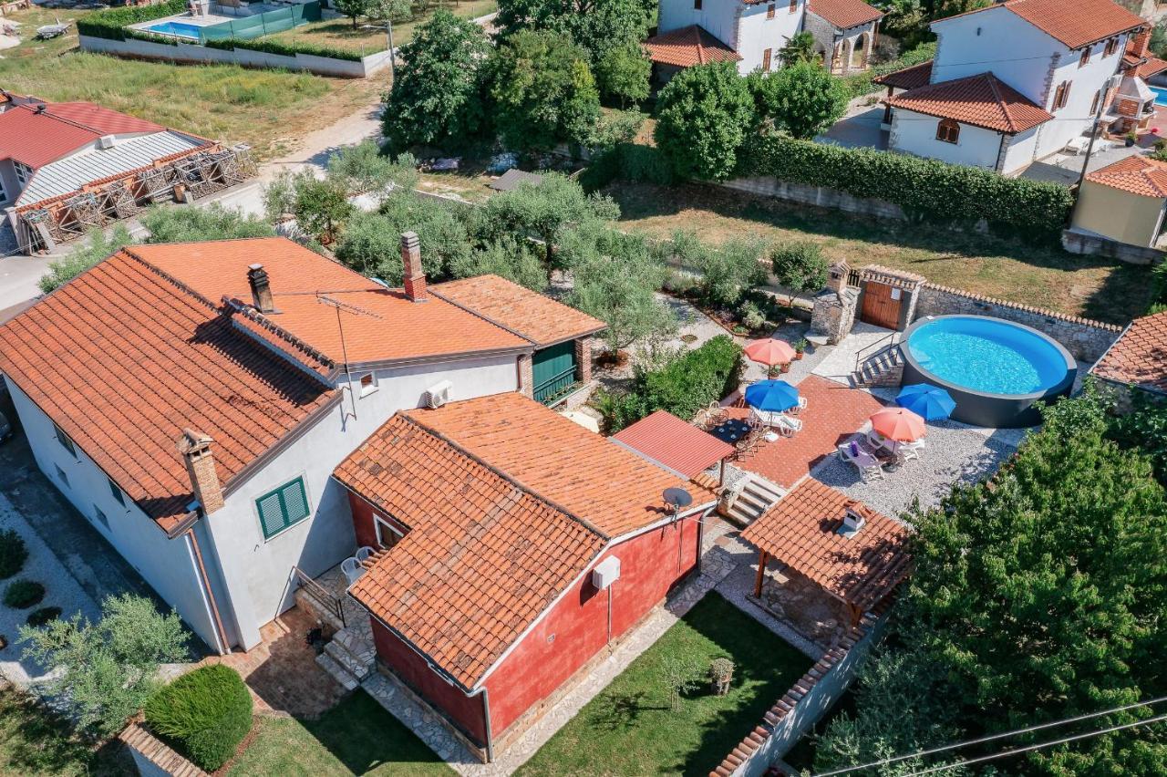 Apartment With Pool Višnjan Dış mekan fotoğraf