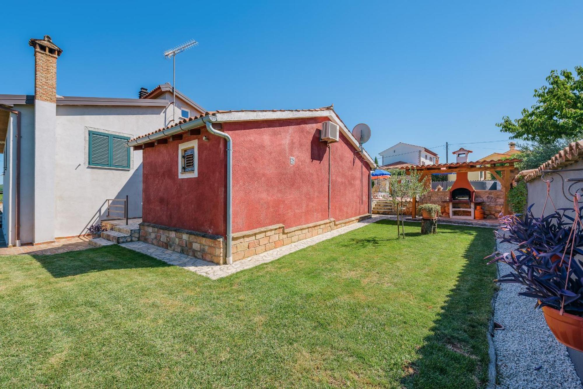 Apartment With Pool Višnjan Dış mekan fotoğraf